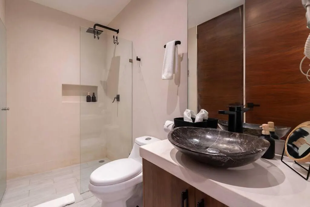 Cozy Apartament With A King Size Bed 툴룸 아파트