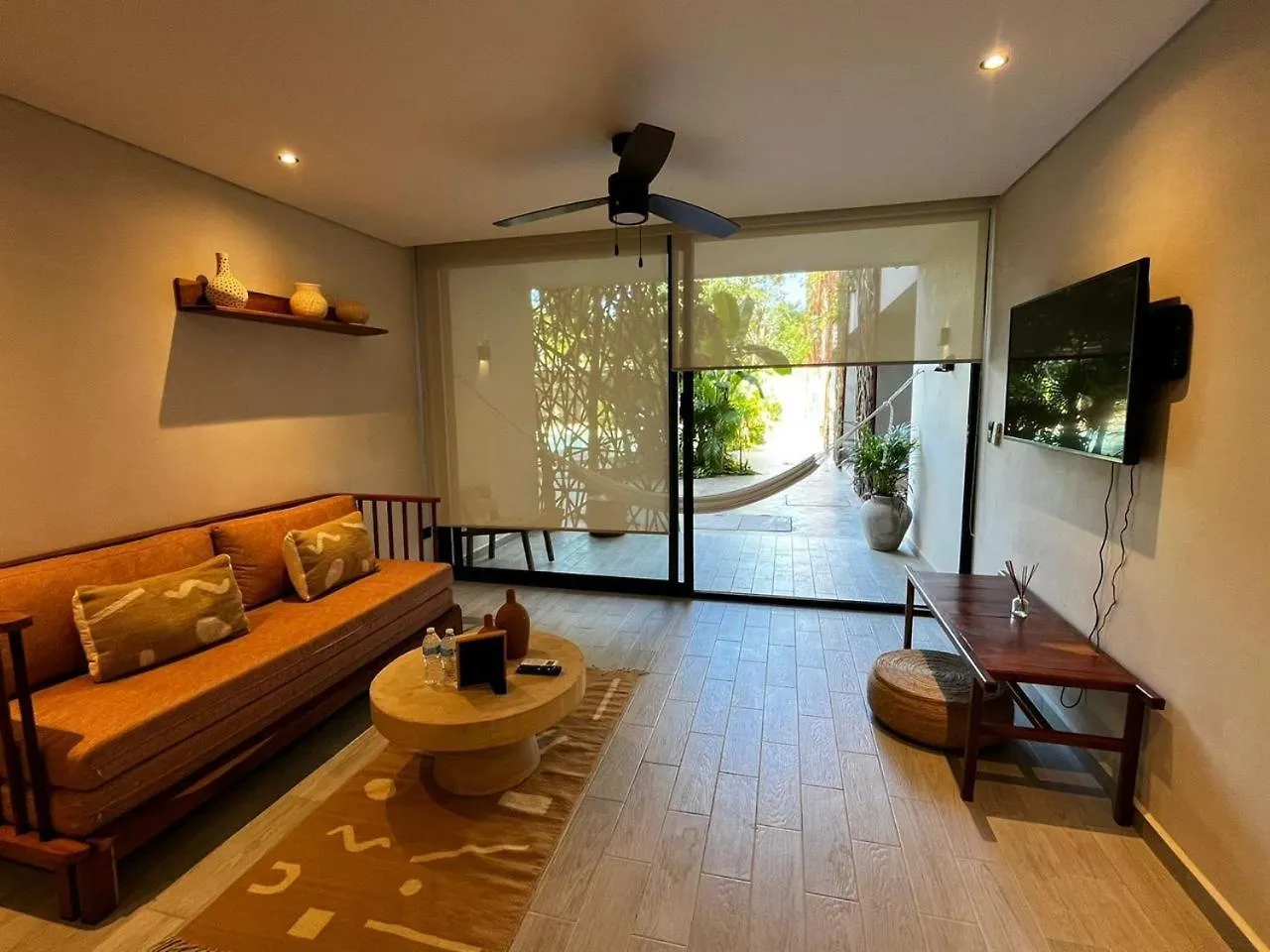 아파트 Cozy Apartament With A King Size Bed 툴룸 멕시코